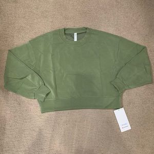 NWT! Lululemon Perfectly oversized Crop Crew inGreen Foilage